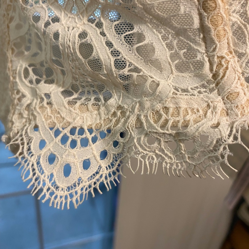 Victoria's Secret Ivory Lace Bustier Bralette - Picture 5 of 8